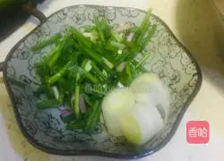 Illustration of how to make seaweed and egg drop soup 4