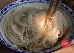 Spicy and sour cucumber mix Illustration of making noodles 10