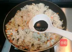 Illustration of how to make salted egg yolk and pork floss siomai 13