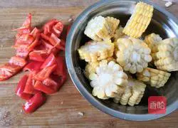 Illustration of how to make pork ribs and corn soup 3