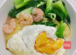 Illustration of how to make shrimp, egg and vegetable noodles 5