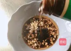 Illustration of how to make pea tip mushroom sauce noodles (Xiangha mushroom sauce) 6