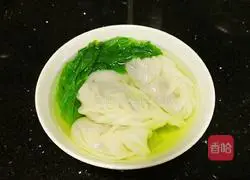 Illustration of how to make lettuce and beef dumplings 15