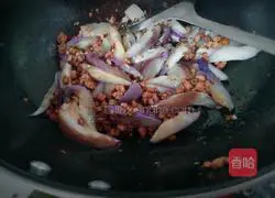 Illustration of how to cook eggplant with minced meat 10