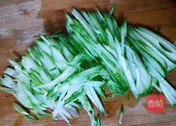 Illustration of how to make cold shredded chicken #light food and reduce fat# 10