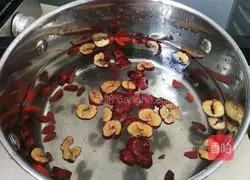 Illustration of how to make purple sweet potato and pumpkin syrup 1