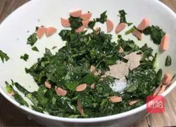 Illustration of how to make sweet potato leaf egg cake 4