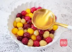 Illustration of making homemade fruit pearls 13