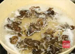 Illustration of how to make auspicious colorful silk 4