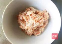 Illustration of how to make egg patty soup 4