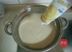 Illustration of making condensed milk milk tea 6