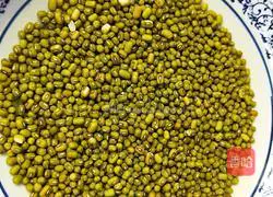 Illustration of homemade mung bean soup 1