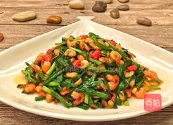 Illustration of how to make stir-fried river shrimp with leeks 8