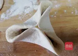 Illustration of making sugar triangle 7