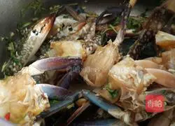 Illustration of how to make Thai pickled crabs 8