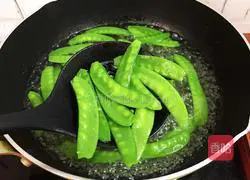 Stir-fried snow peas with meat Illustration of how to do it 5