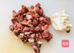 Illustration of how to make hand-made mutton noodles 2