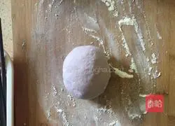 Illustration of how to make purple cabbage hand-rolled noodles 9