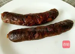 Illustration of how to make sausage mixed with tofu 1