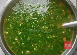 Illustration of how to make sour soup noodles 9