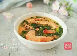 Illustration of how to make shrimp soup with lettuce leaves 9