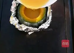 Illustration of how to make pumpkin baked eggs 8