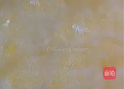 Illustration of how to make large flower rolls 13