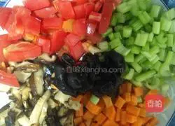 Illustration of how to make steamed noodles (with the secret of rolling noodles by hand) 4