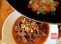 Illustration of how to make chicken gizzards in sauce 18