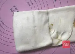 Illustration of how to make crispy layer cake 16