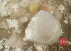 Illustration of how to make pig's feet stewed with radish 5