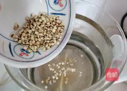 Illustration of how to make yuba and barley sugar water 4