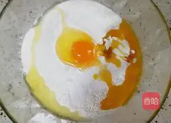 Illustration of how to make home-style egg five-spice pancake 1
