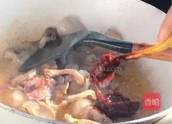 Illustration of how to make dry pot potato slices 6