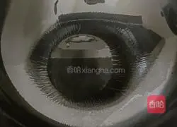 Illustration of how to make fried handmade noodles 2