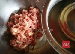 Illustration of how to make crispy meat-filled shrimp siomai 3