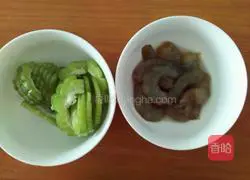 Illustration of how to make fried bitter melon with shrimps 1