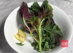 Illustration of how to make shredded pork corn noodle soup 7