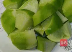 Illustration of how to make radish stewed lamb chops 2