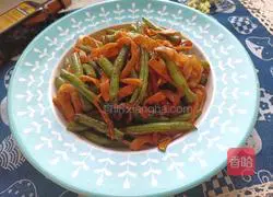 Illustration of how to make braised noodles with olive oil and beans 13