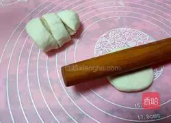 Illustration of how to make disposable edible masks 5