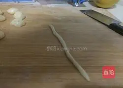 Illustration of how to make butterfly cookies 7
