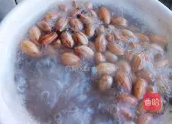 Corn, lotus root and peanut tube bone soup recipe 8