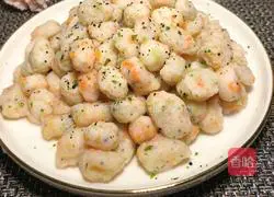 Illustration of how to make healthy vegetable shrimp balls 1 