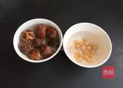 Illustration of how to make stewed chicken feet with scallop mushrooms 2