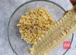 Illustration of how to make fragrant corn juice 2