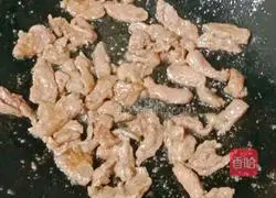 Illustration of how to make fried pork slices with lotus root and yuba 12