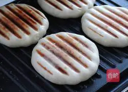 Illustration of how to make wine rice cake 9