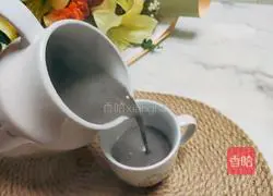 Illustration of how to make healthy black rice paste 3