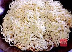 Illustration of Lentil Braised Noodles 14